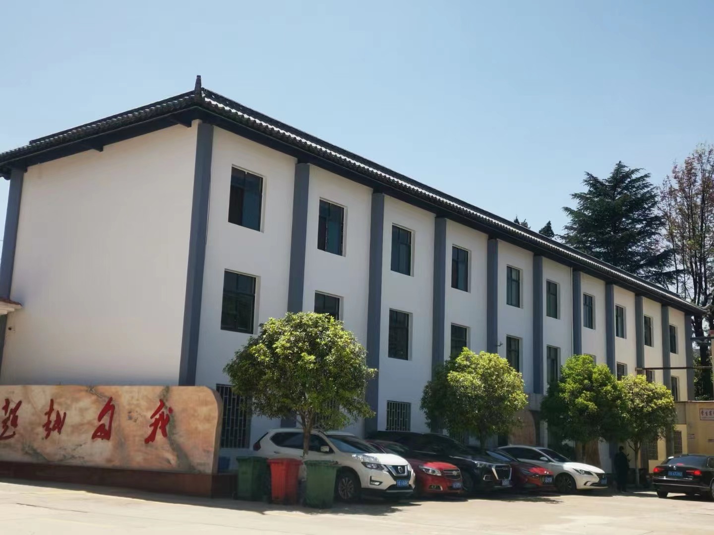 昆明佑亦丰高级中学住宿条件怎么样？