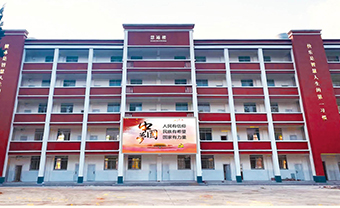 曲靖帅亚高级中学全封闭、全寄宿制和月假制度的好处有哪些？