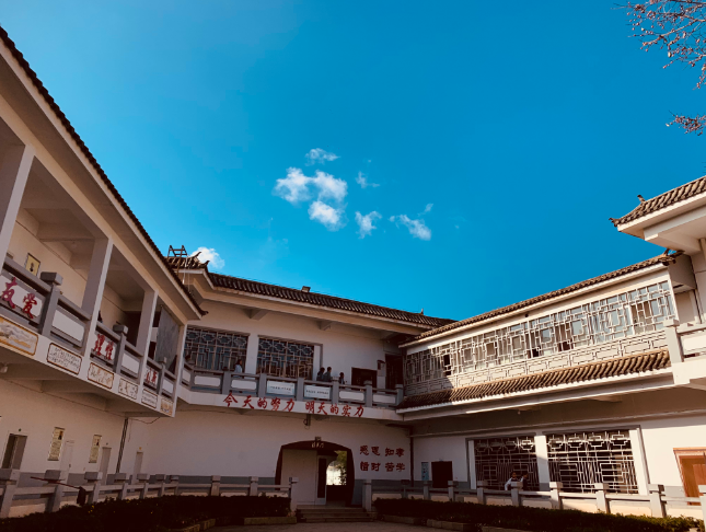 昆明市西山区清风高级中学2024年新高一招生要求是什么？