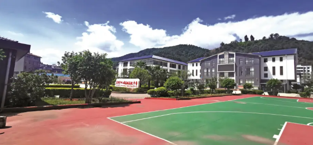 2024年昆明市西山区滇鹏高级中学新高一录取分数线是多少？