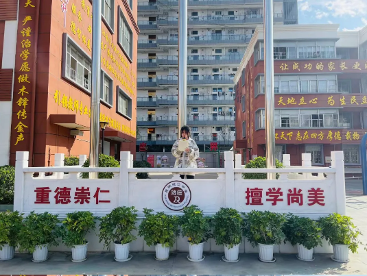 昆明市五华区德仁中学收费标准合理吗？