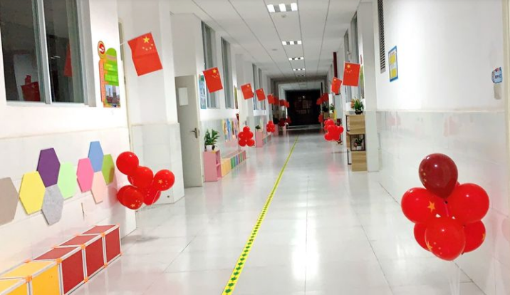 昆明钟英培训学校的分层教学模式有何优势？