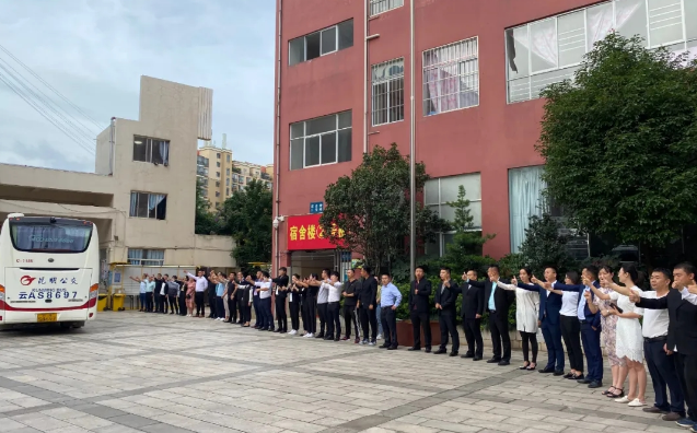 昆明钟英培训学校这所学校怎么样？