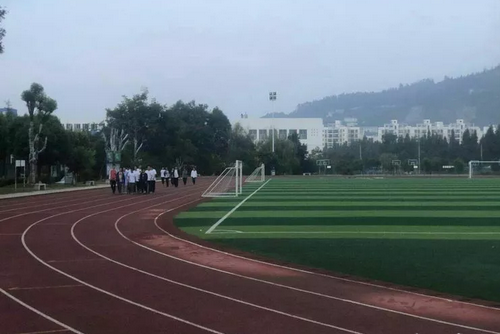 2024年报考昆明清北书院高考复读班有什么优惠吗？