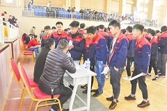 300余名汽修专业学生被20多家知名企业一抢而空