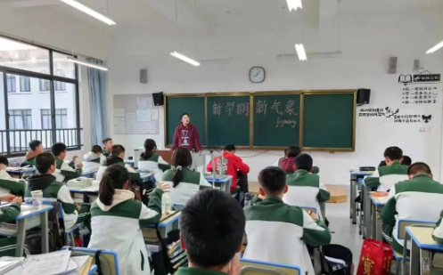 安宁万辉康桥学校教学模式有什么特色？