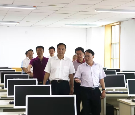 曲靖天人中学在哪？