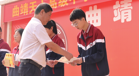 在曲靖天人中学复读成绩能提高吗？
