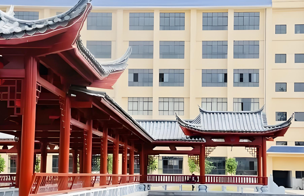 在云南高中学校里昆明市西山区佑亦丰高级中学排名怎么样？