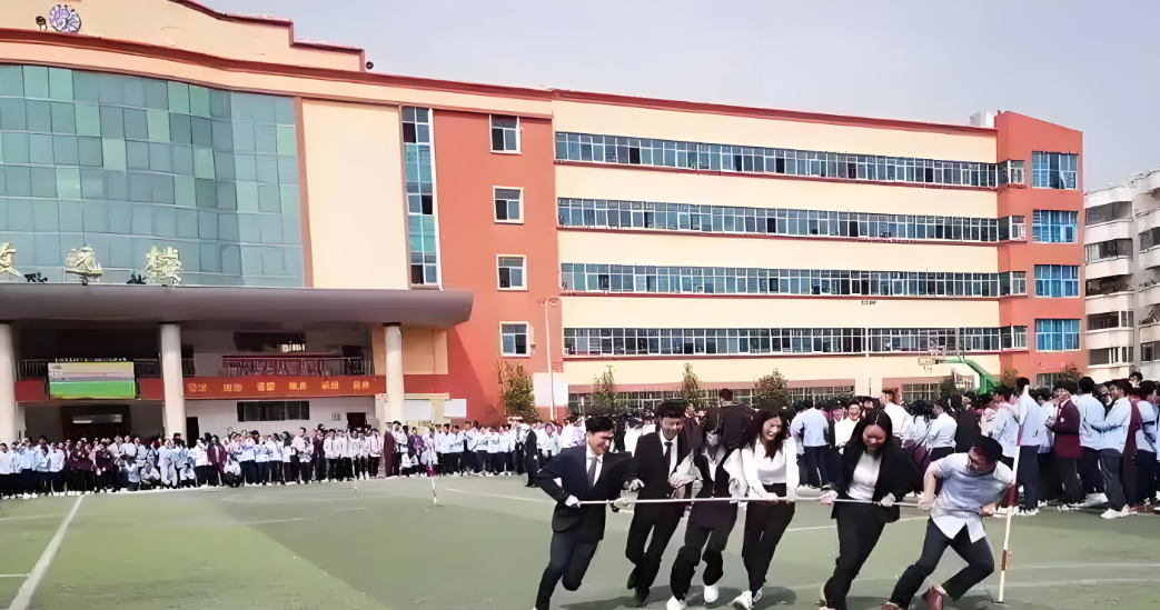 曲靖天人高级中学高考复读政策解读：为梦想助力，为未来导航