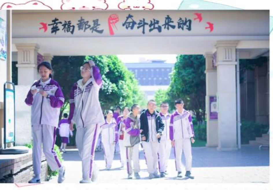 玉溪2026年考生高考比平时低50分建议复读吗？