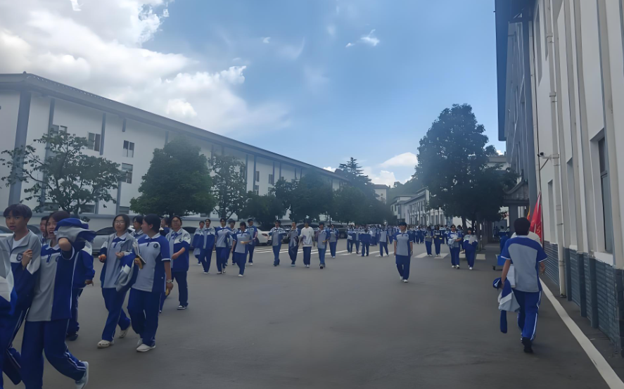 昆明市佑亦丰高级中学教学质量|升学率|学校评价