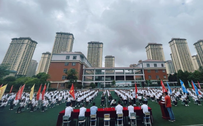 昆明钟英培训学校住宿条件|几人间|校园环境|照片图片